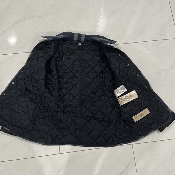 Womens Burberry Jacket - Picture 4 of 14
